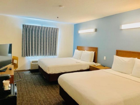 Comfort Inn Rohnert Park Sonoma County - Queen Deluxe Room