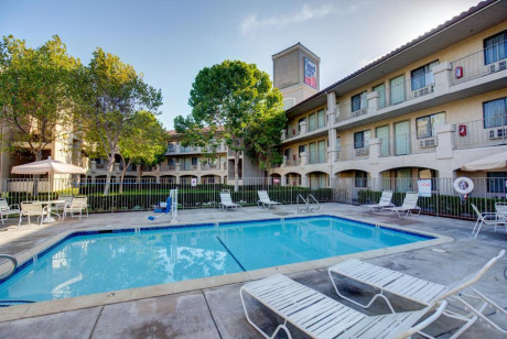 Comfort Inn Rohnert Park Sonoma County - Outdoor Pool
