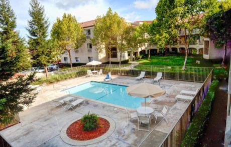Comfort Inn Rohnert Park Sonoma County - Pool View